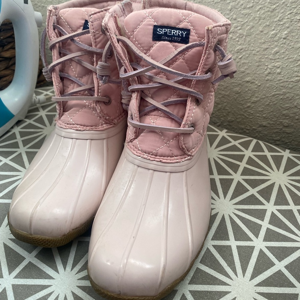 Sperry Pink Rain and Snow Boots with Waterproof Material and Padded Collar
